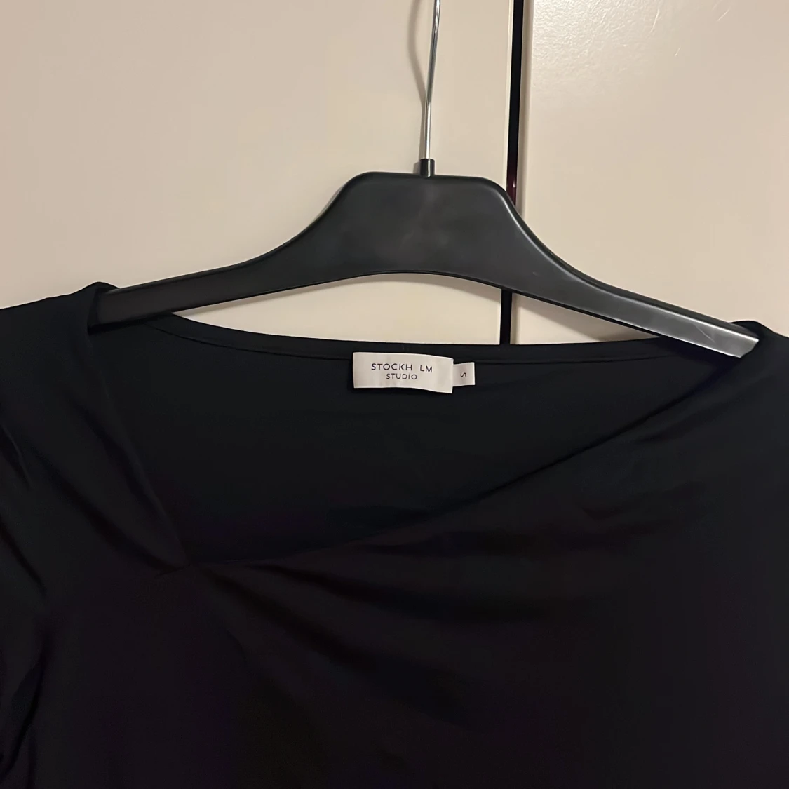 Svart långärmad topp från Stockh LM Studio - 3