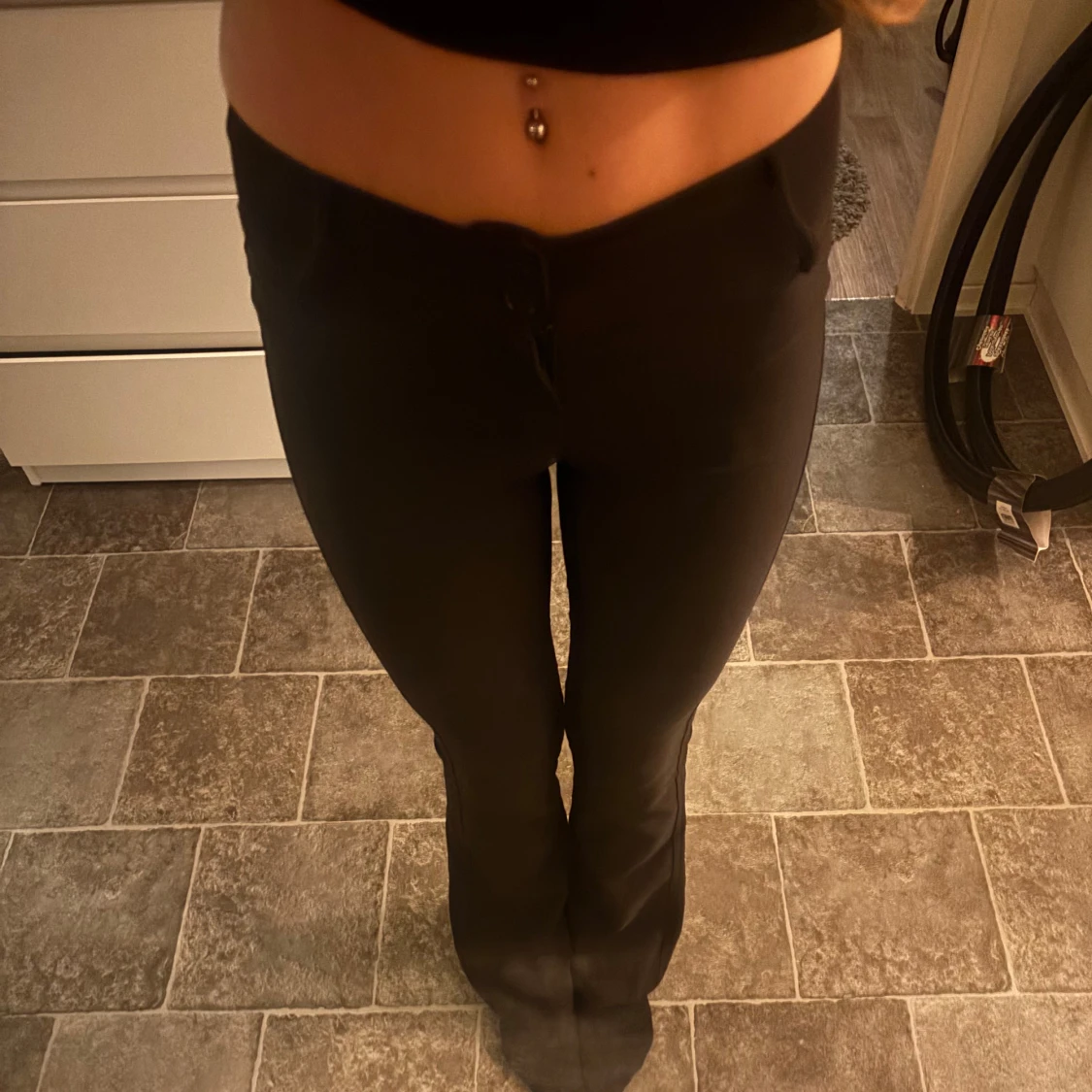 Svarta byxor med bootcut/kostymbyxor