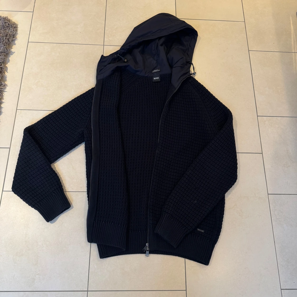 Mörk blå cardigan från Hugo boss - 1