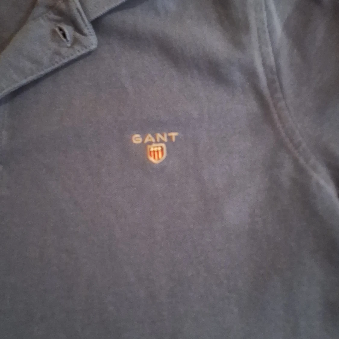 Blå pikétröja från GANT - 1