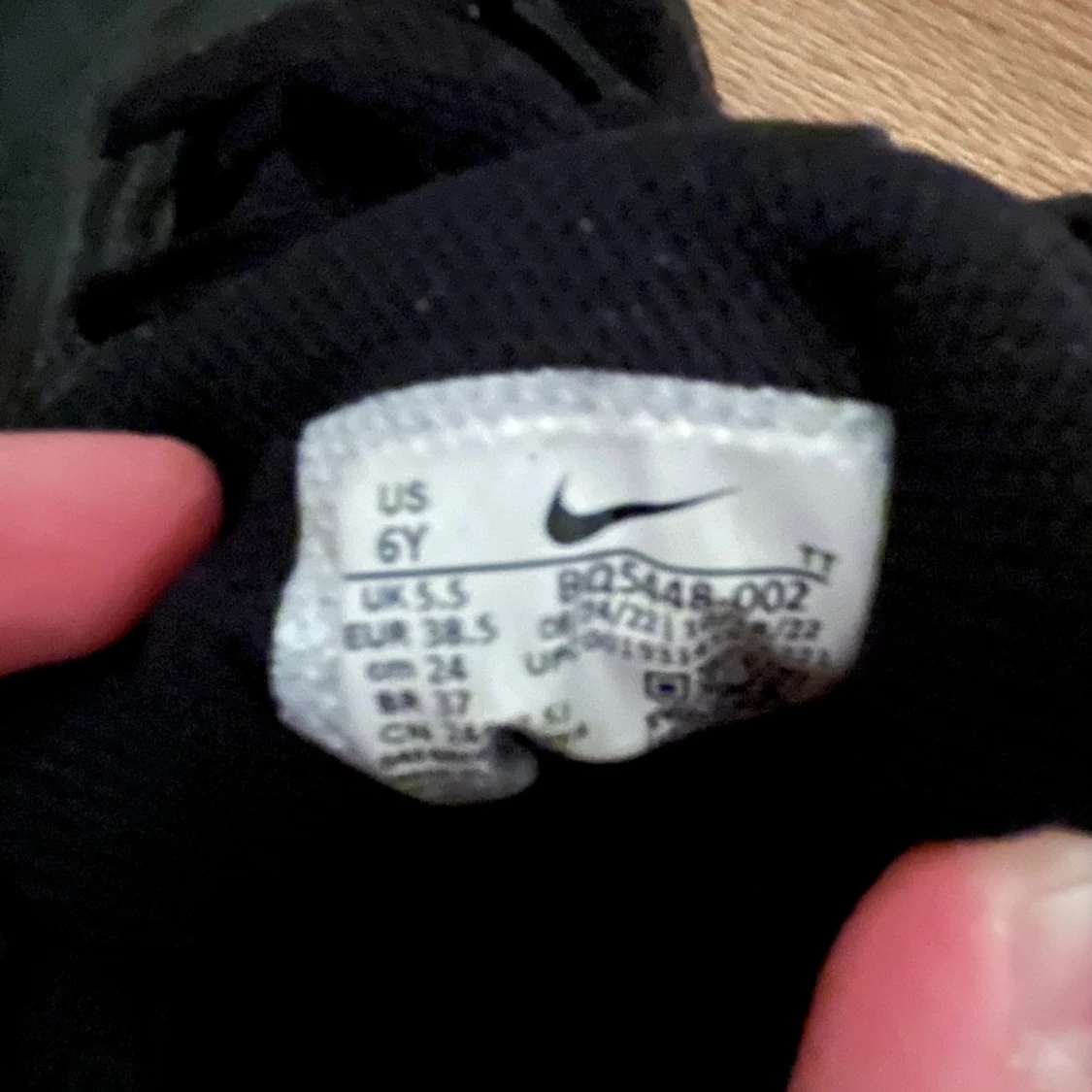 Svarta Nike sneakers med vit sula - 4