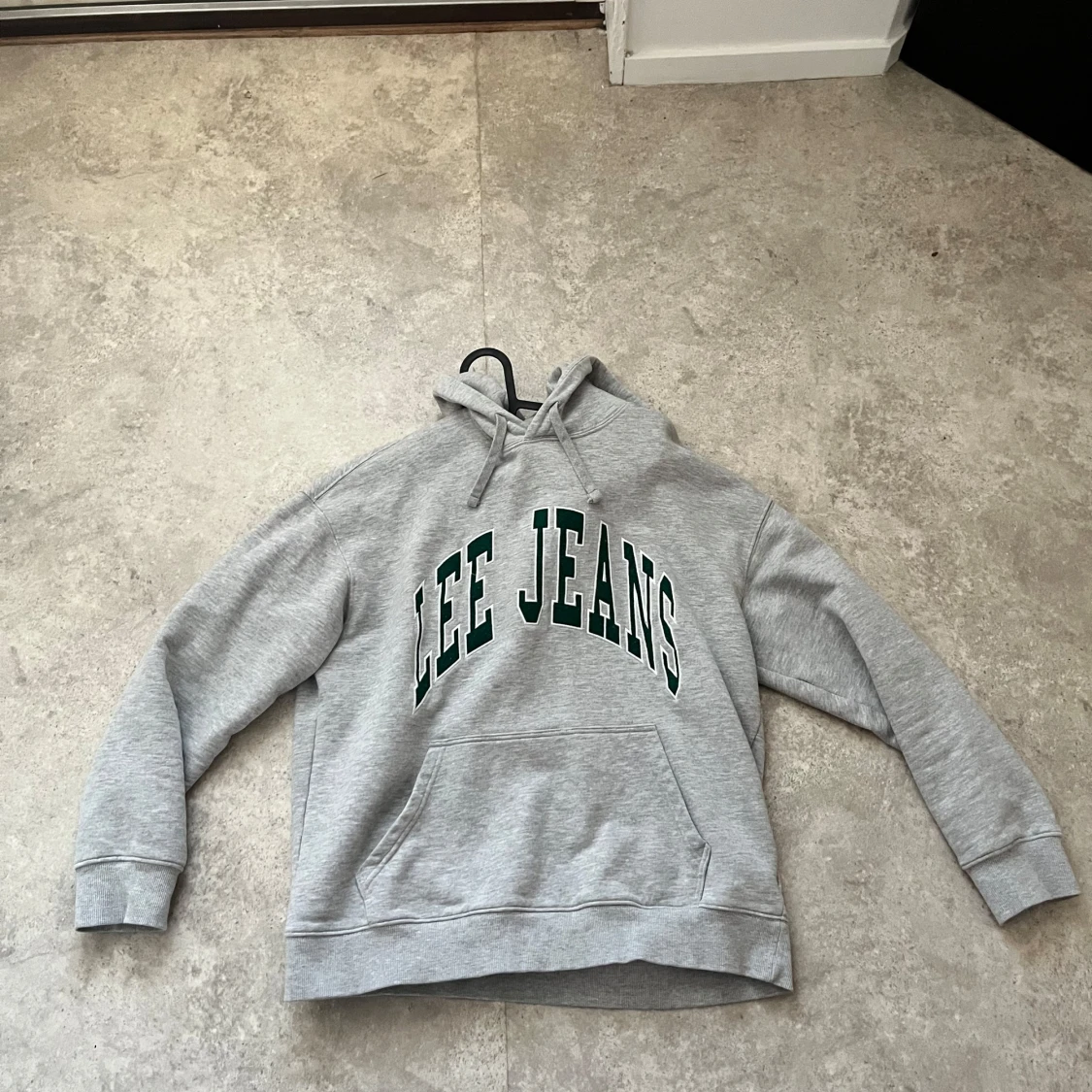 Grå hoodie från Lee Jeans