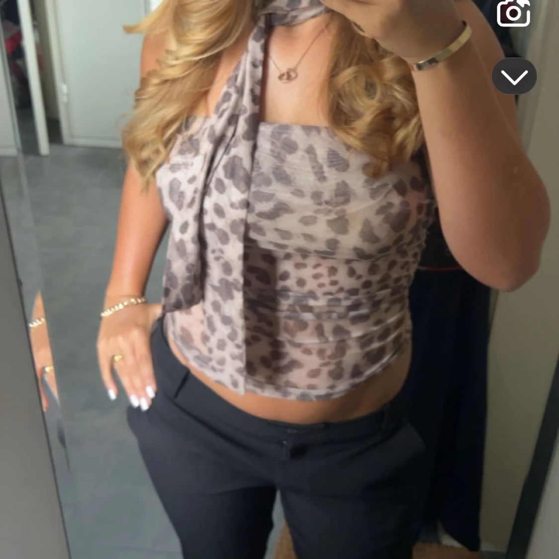 Leopardmönstrad halterneck topp