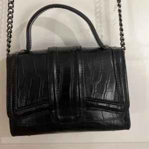 Väska Zara - Svart väska från Zara