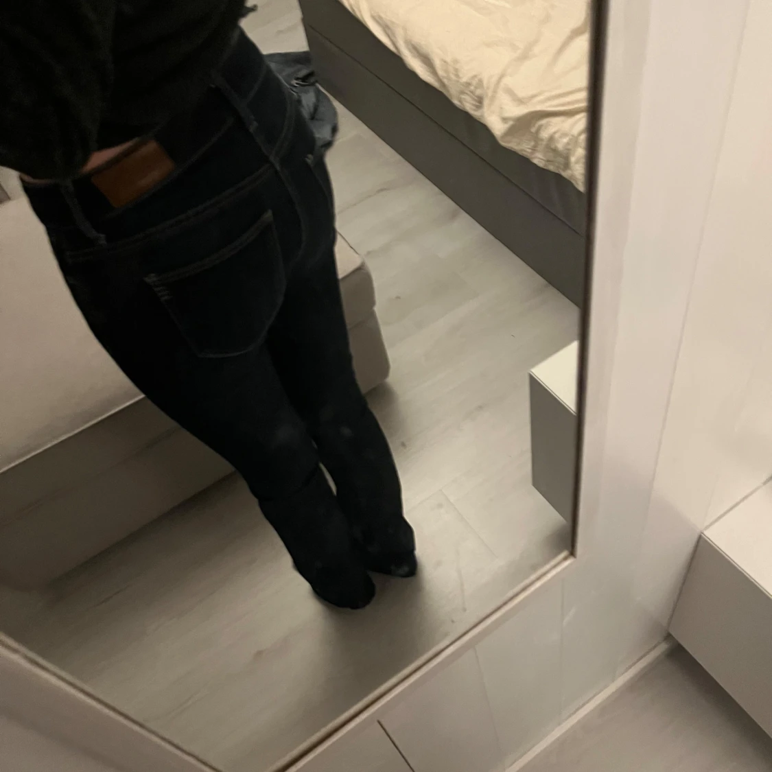 Mörkblå botcut jeans från Esprit - 1