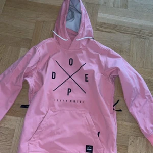 Dope skidjacka storlek S - Endast använd 1 gång så är i superfint skick💗