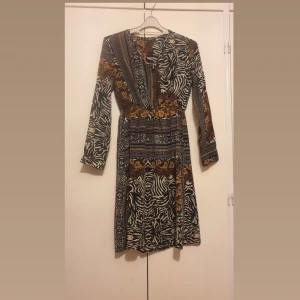 Fin klänning från shein - Har bara använts några gånger! 