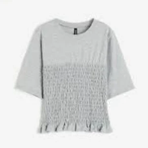 Hm topp - Smockad topp från hm. Använd 2 gånger. 