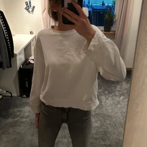 sweatshirts - Vit sweatshirt från Zara 