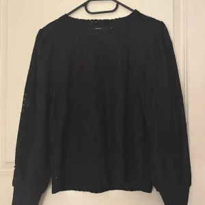 Svart blus Xs - Blus från vero Moda  Storlek Xs  Som ny