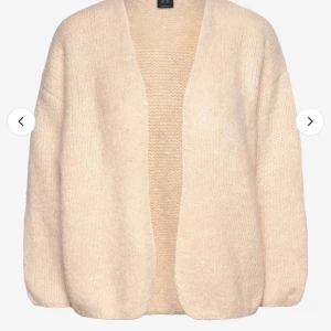 Kofta från Lindex  - Kofta från Lindex i storlek XS/S💕använd fåtal gånger 