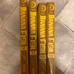 Banana fish manga - Banans fish vol 2,11,12,15. Mycket bra skick.