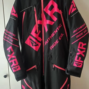 Skoteroverall  - Fxr skoteroverall i nyskick, storlek 8 (M)