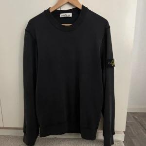 Stone island - 🔵Storlek M🔵Skick 7/10🔵Kvitto finns🔵