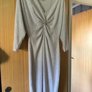 Klänning - Sparsamt använd fint skick