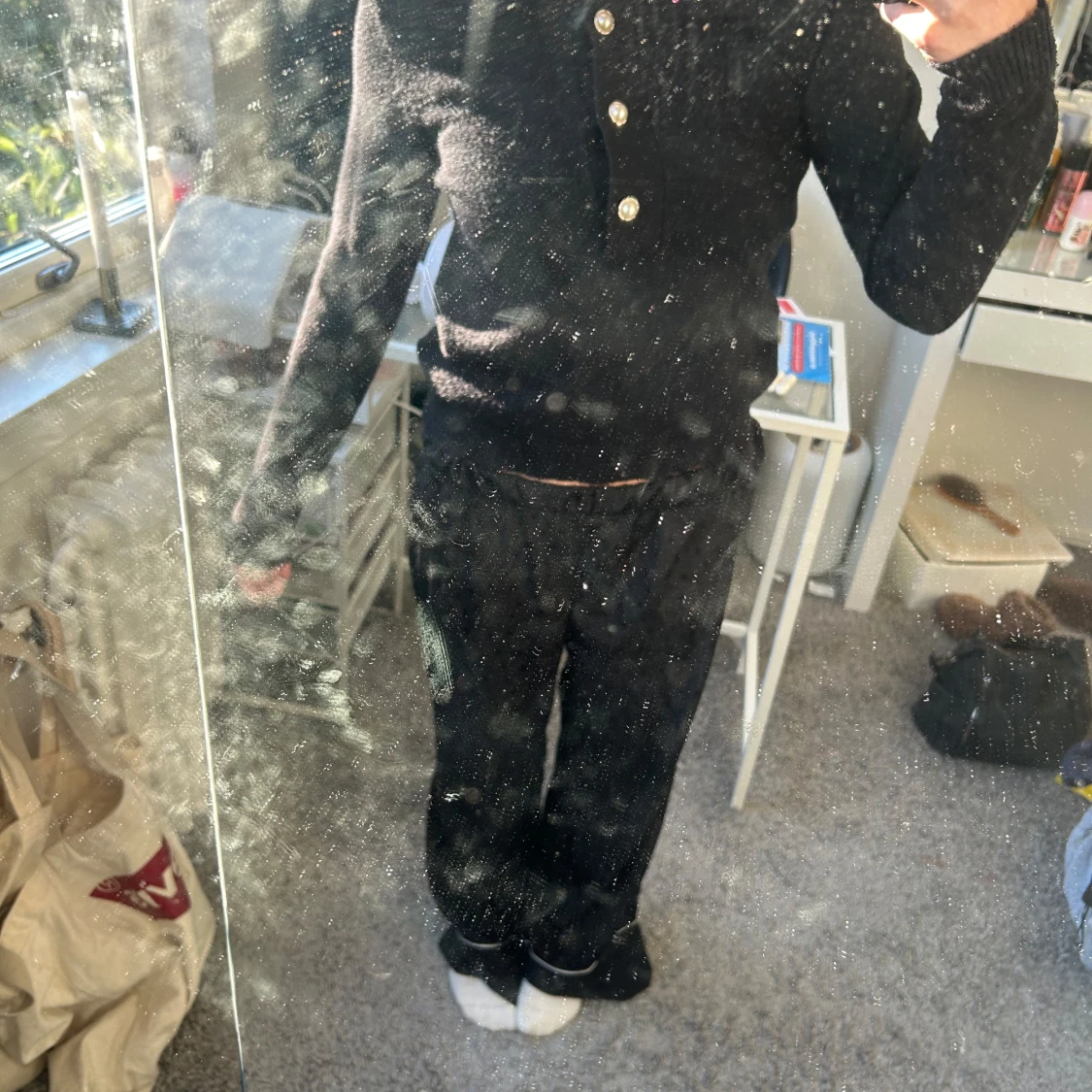 Svart stickad tröja från JDY - 90