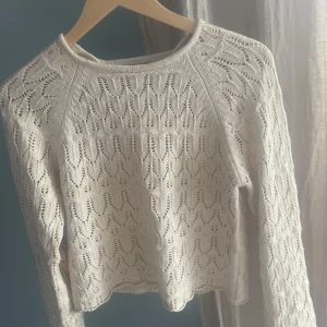 JÄTTE SNYGG HÖST TOPP💘💘💘 - Jätte snyggt sick! 💘perfekt höst topp!!! Jätte bekväm💗 original priset ligger över 400kr 