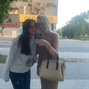 Malene Birger väska  - Säljer min väska pga av att jag inte får användning för den längre. Den är i nyskick och passar till många outfits. Nypris 3100