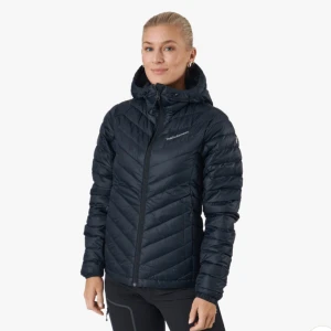 Peak performance jacka - Säljer då den inte längre kommer till användning, använd en vinter, nypris 3200kr säljer för 950kr💗