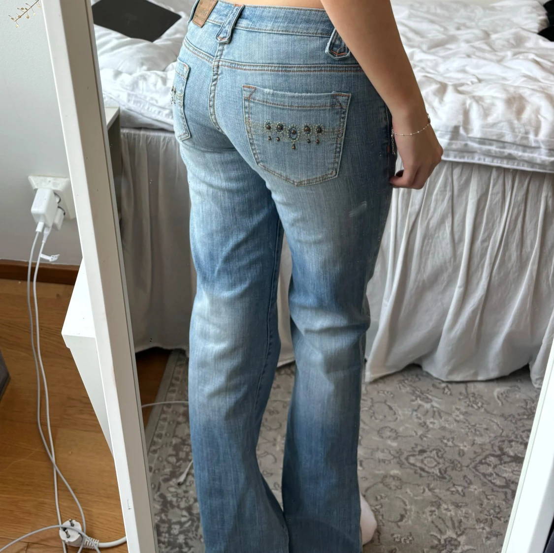  lågmidjade utsvängda jeans - 91