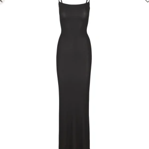 Skims klänning - Svart skims klänning, säljer då den är för liten.