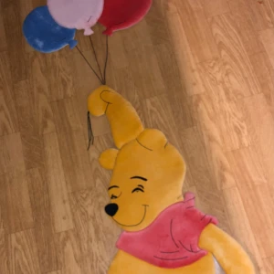 Nalle puh decor  - 130cm Finns lite tecken på ålder och användning men inget som stör