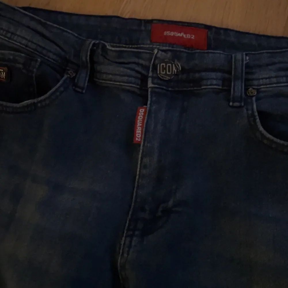 W34, L30ish Bra skick, använt dom ett par gånger men det är inte riktigt min stil. Obs skräddade ner till denna längd.. Jeans & Byxor.