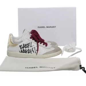 Isabel marant sneakers  - Coola och unika isabel marant sneakers som endast använts några få gånger. Både lädret och mockan är i riktigt bra skick och allt og medkommer vid köp! 💕