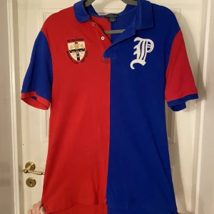 Polo tröja  - Fet polo by Ralph Lauren tröja i jättebra skick 🤩 Storlek xl (18-20 år) i ungdomsstorlek, motsvarar S-M 🙌 Skriv vid eventuella frågor 