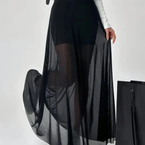 Genomskinlig kjol - Kjol som aldrig är använd från Temu. 