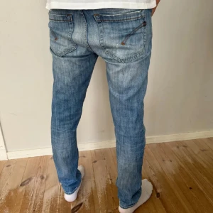 Dondup jeans - Säljer dessa för jag inte längre passar i dom 