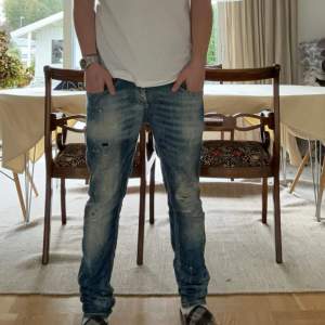 Dondup jeans i modellen George, storlek 30, inga defekter, hör av er vid frågor. Finns fler jeans på profilen. 