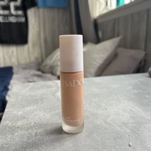 Foundation - Foundation från isadora Färgen 3c jättefin färg  Använd knabbt 