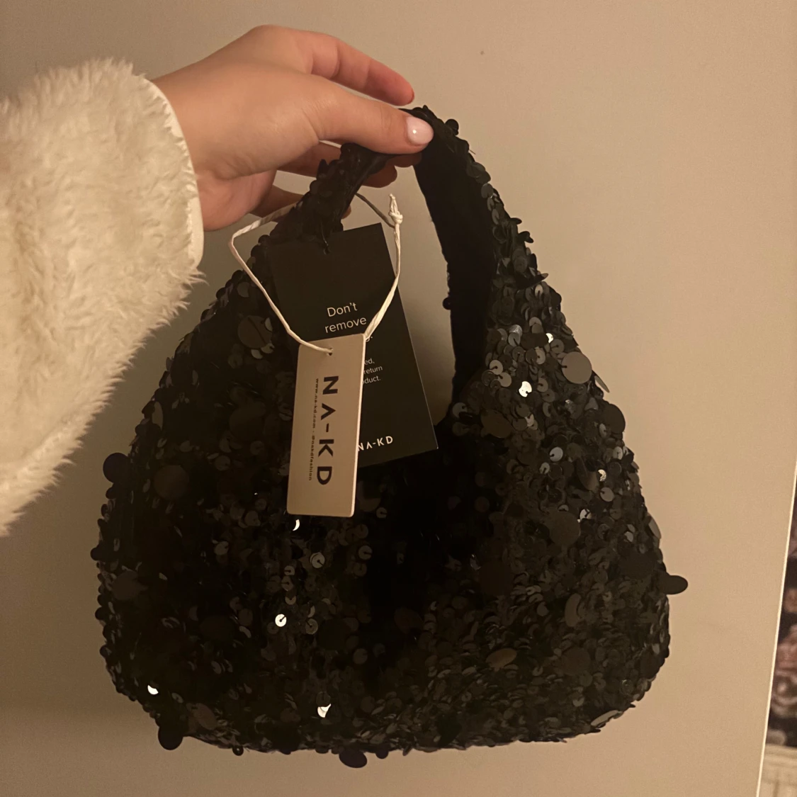 Svart väska med paljetter - 90