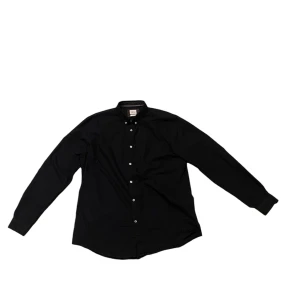 Zara Skjorta - Mörk blå Zara skjorta(inte svart som i första bilden). Står XL men passar även L.