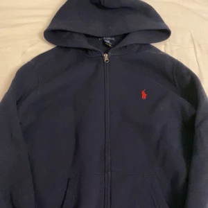 Ralph lauren zip - Ralph lauren zip nypris 1195 storlek 14-16