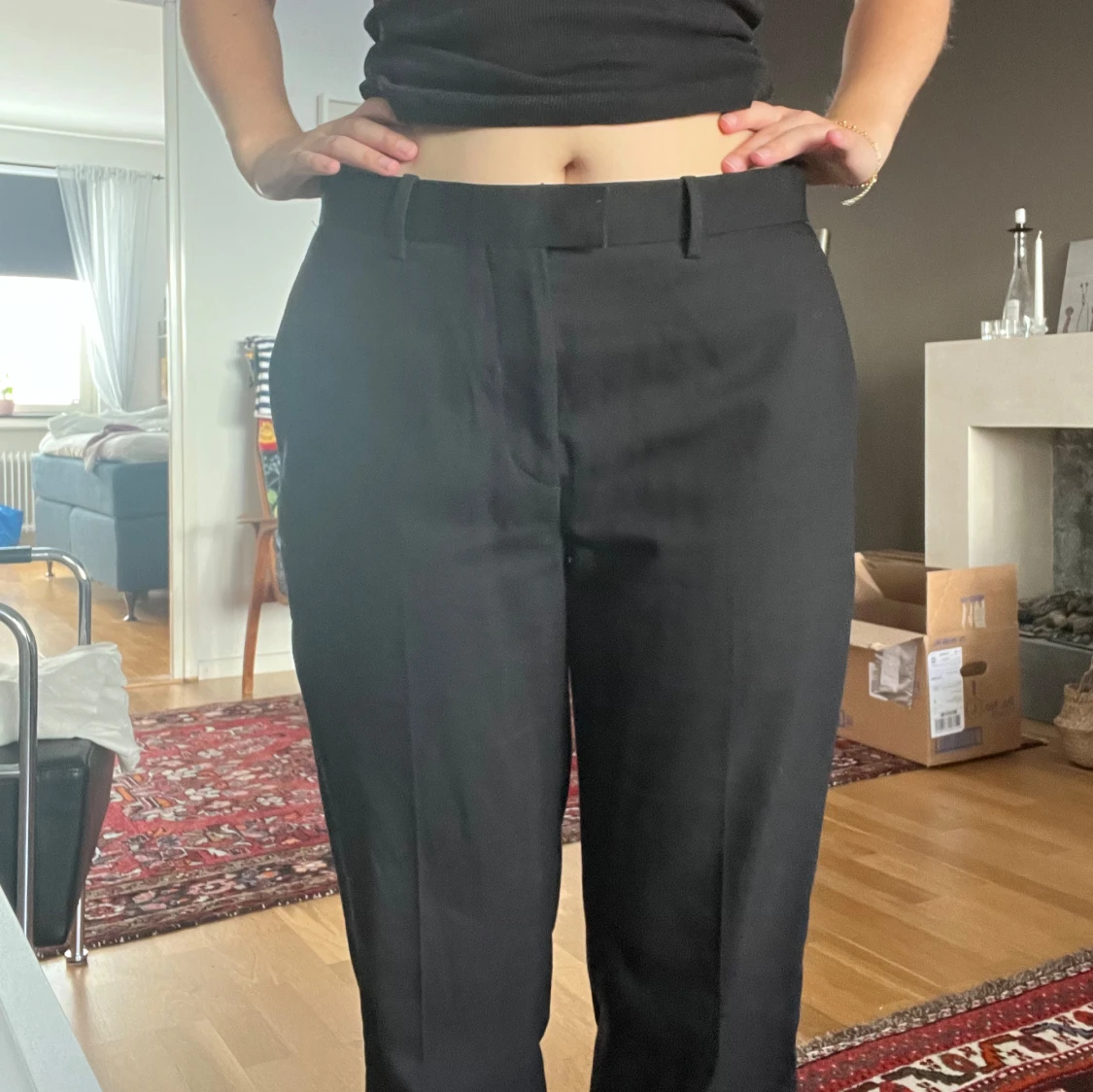Svarta kostymbyxor  - 28