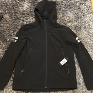 Sailracing jacka/kofta - Helt ny oanvänd sailracing kofta/jacka 