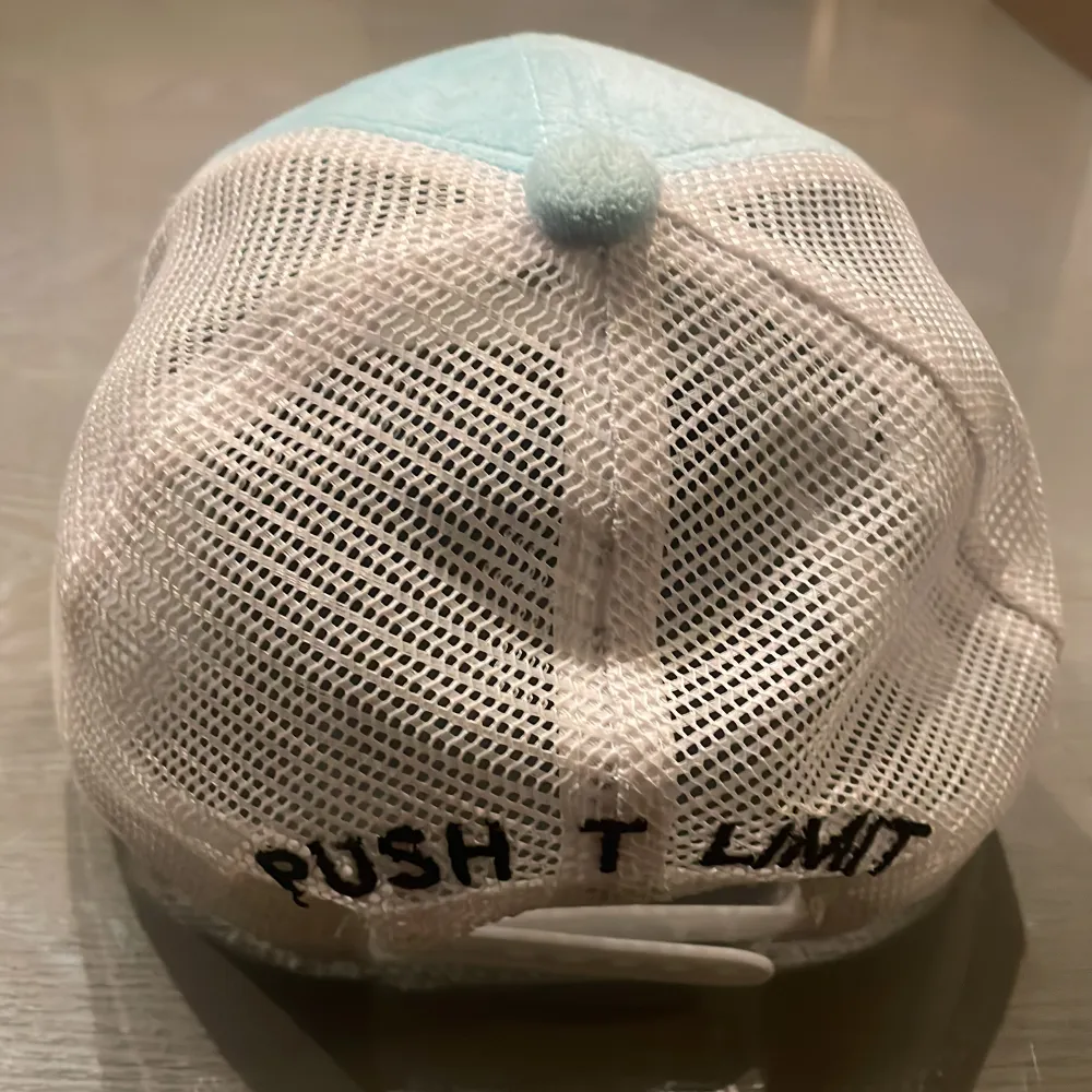 Push the limit mocka, den är väldigt skön  och aldrig använts. Accessoarer.