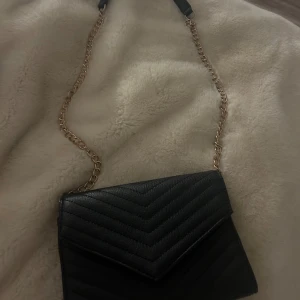 Handväska svart  - Svart handväska❣️❣️