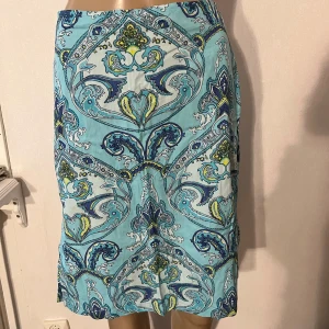 Kjol retro 90-tal 00-tal  - Inget att anmärka på 