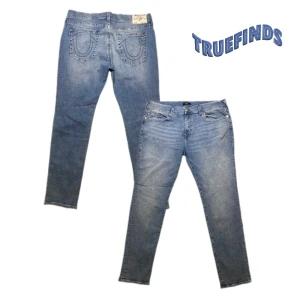 True religion jeans  - Midjemått:51 Yterbenslängd:112 Innerbenslängd:85 Benöppning:19 Gren höjd:30 Storlek:40 ( i cm )  Priser kan diskuteras‼️