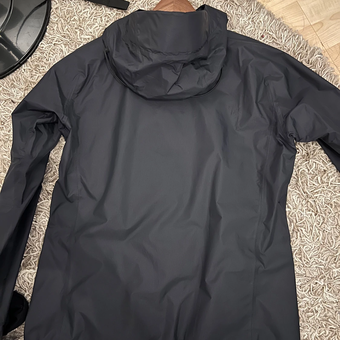 Svart regnjacka från Haglöfs - 1