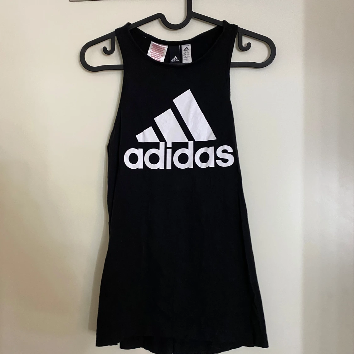 Svart linnetopp från Adidas st 164 -XS