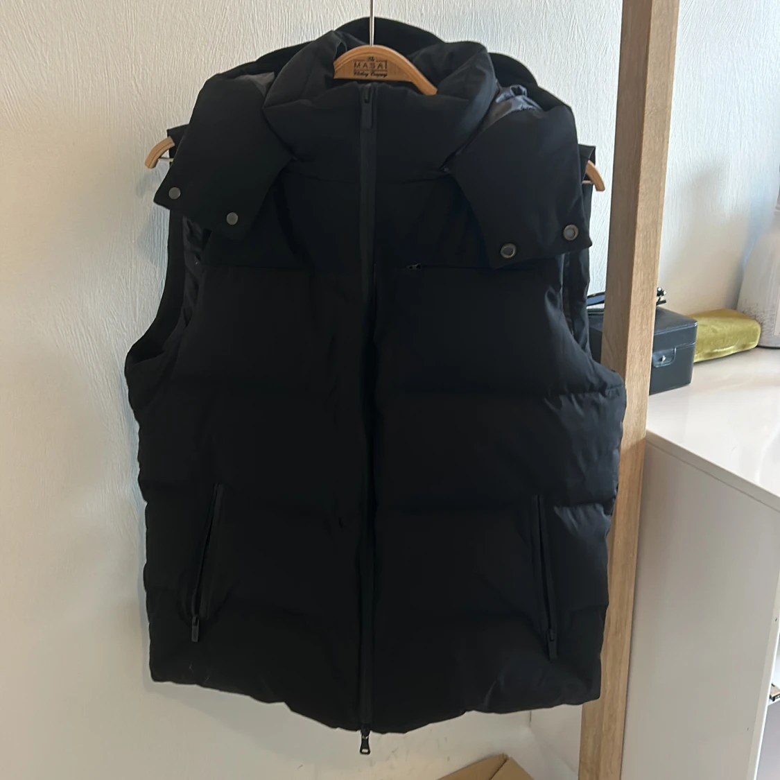 Svart dunväst från Boggi Milano - 2