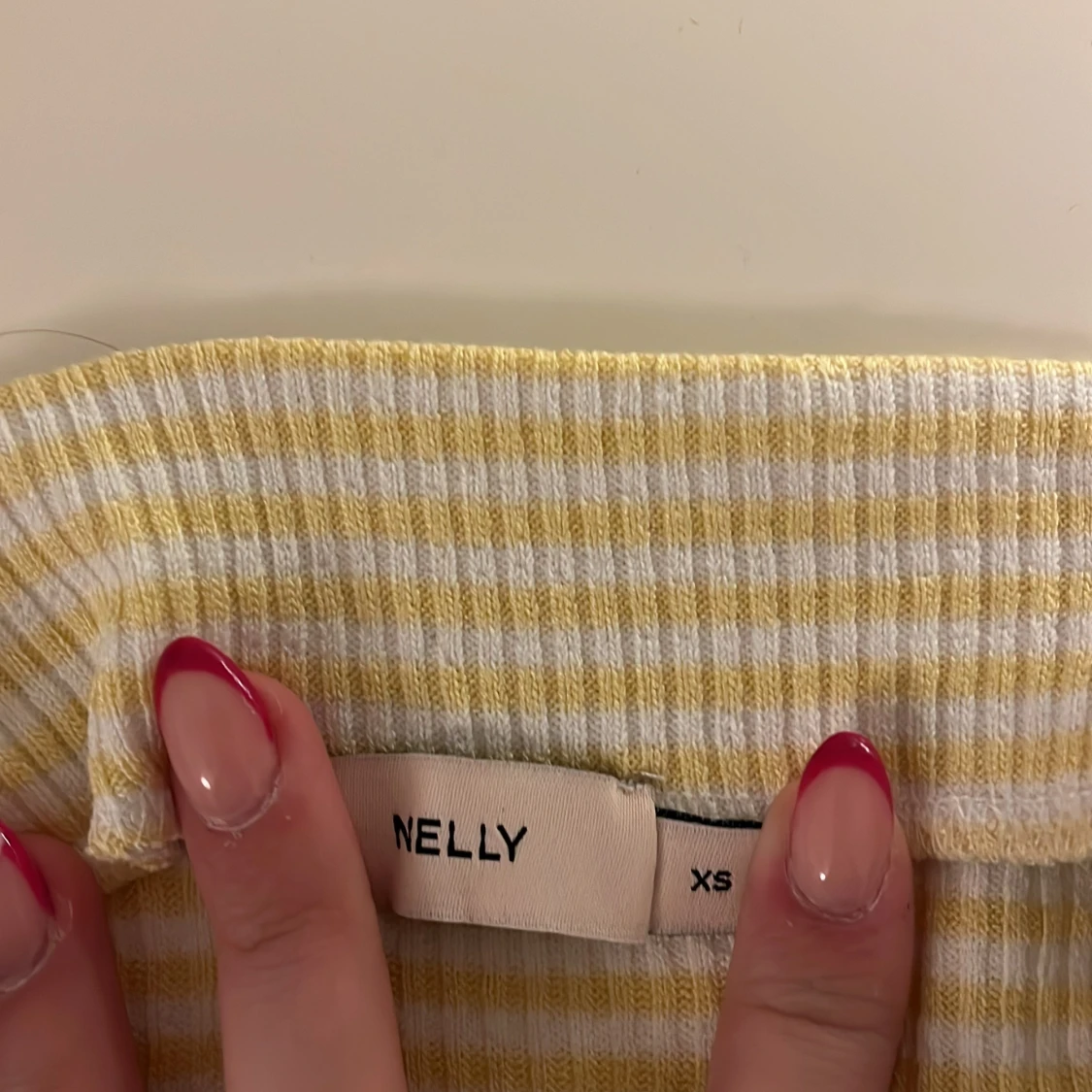 Gul och vit rutig kjol från Nelly - 2