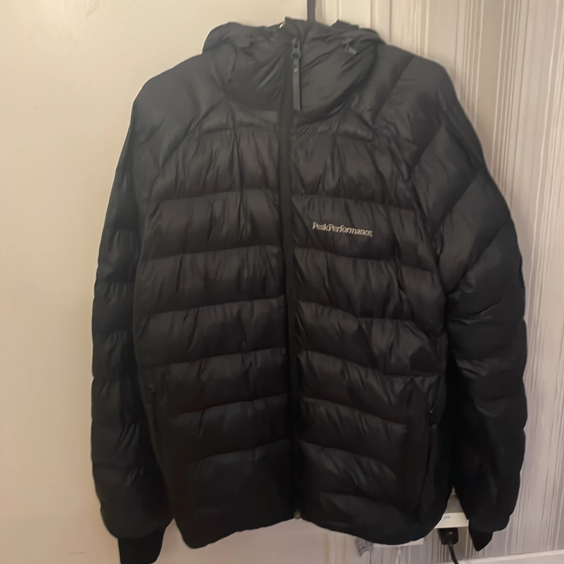 Svart jacka från Peak Performance