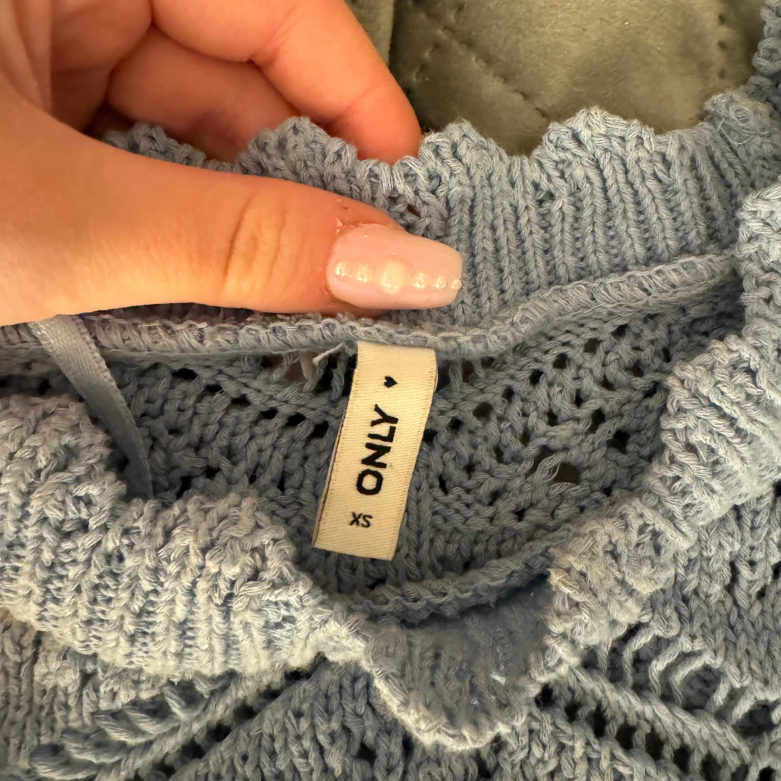 Blå stickad topp från ONLY - 3