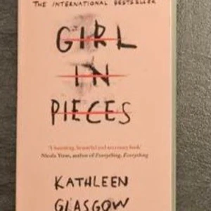 Girl in Pieces - Aldrig läst innan, står bara på mitt rum och gör ingen nytta