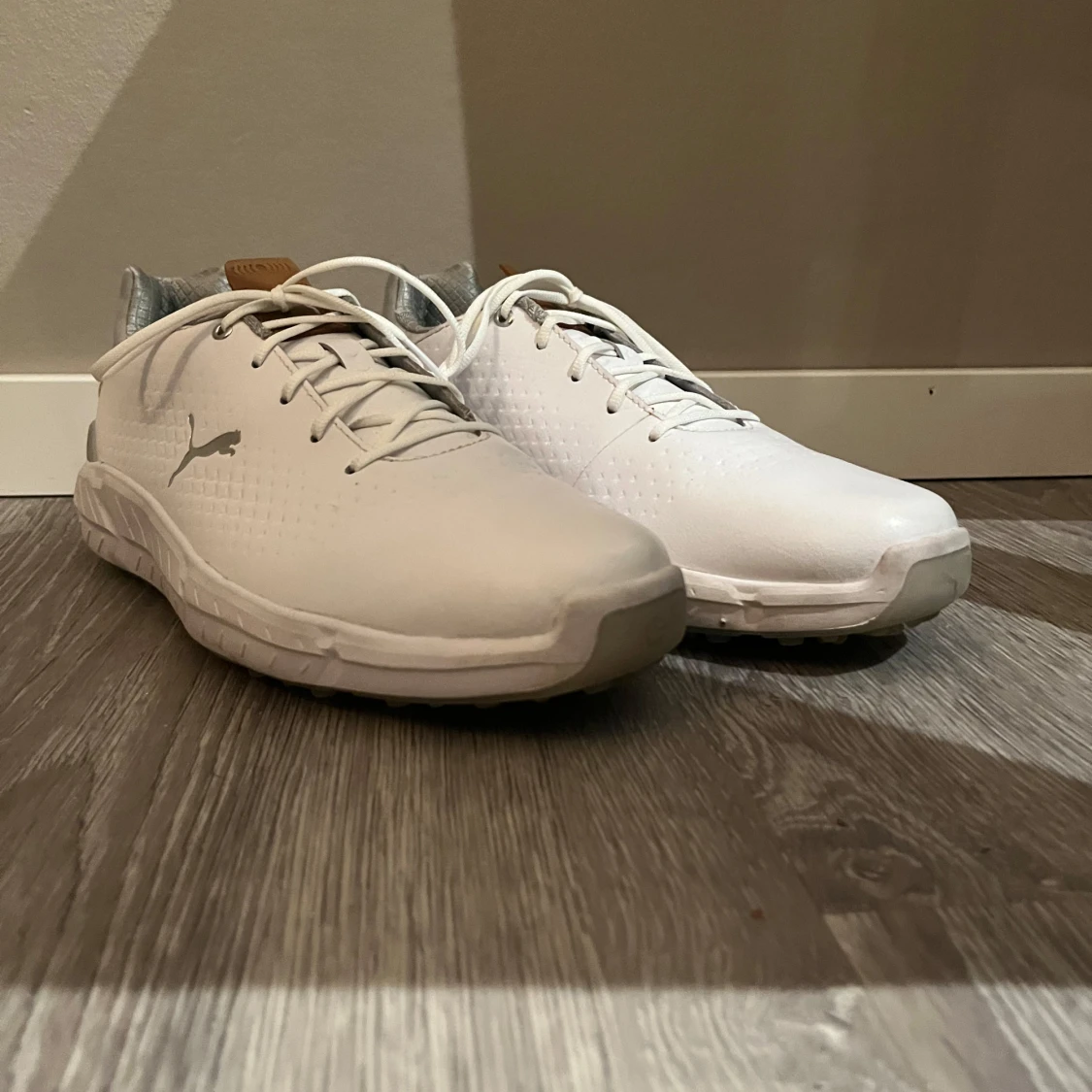 Vita Golfskor från Puma